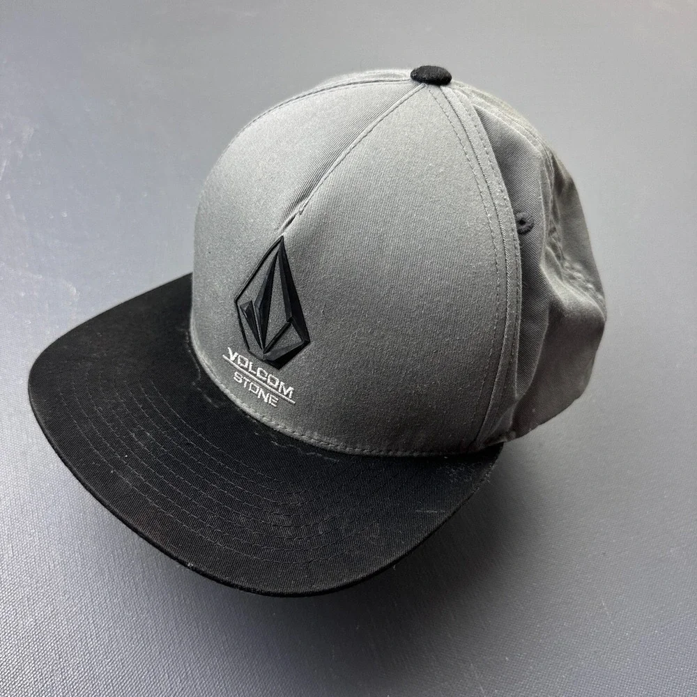 Volcom Stone Adult Snapback Hat Gray Black Logo Adjustable Skate Streetwear Cap